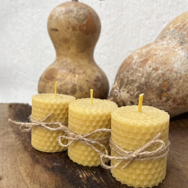 Rolled short beeswax candle